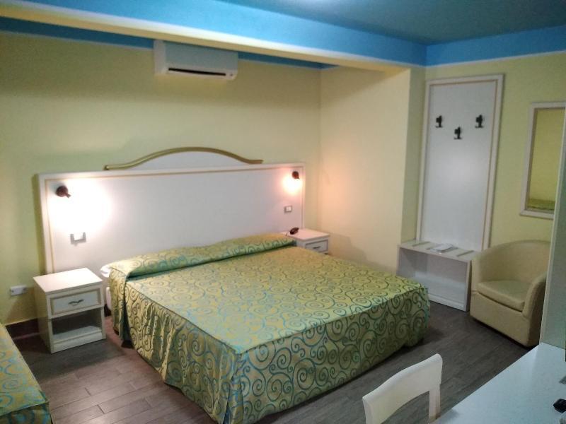 Hotel Aurora 3*